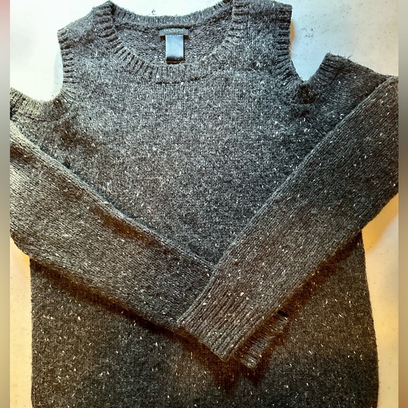 Ann Taylor factory size medium cold shoulder long sleeve sweater - Picture 7 of 7